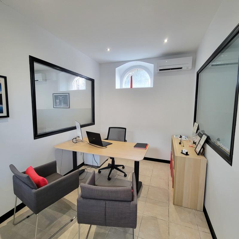 Bureau - 50 m² - 4 pièces