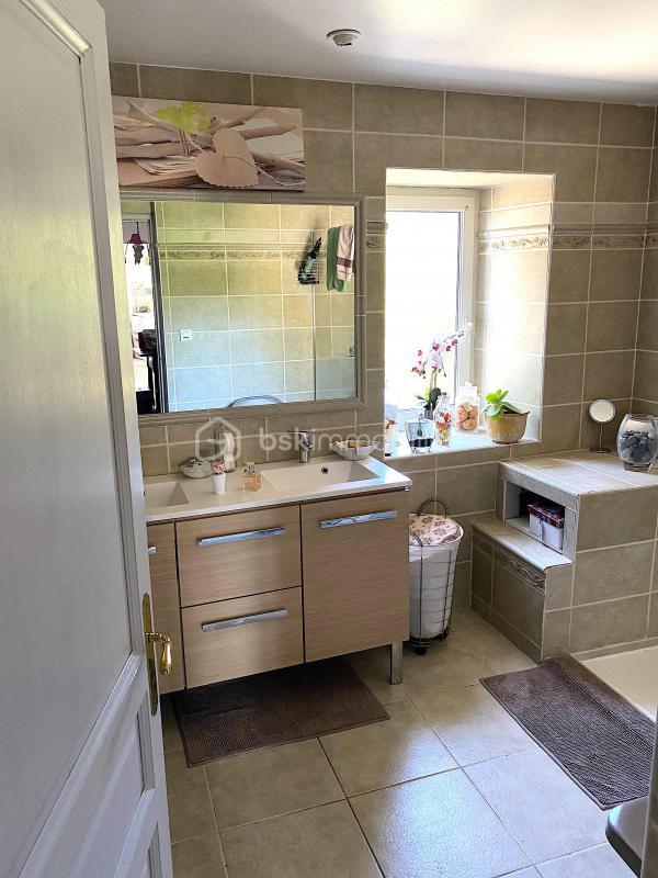 Maison - 105 m² - 4 pièces