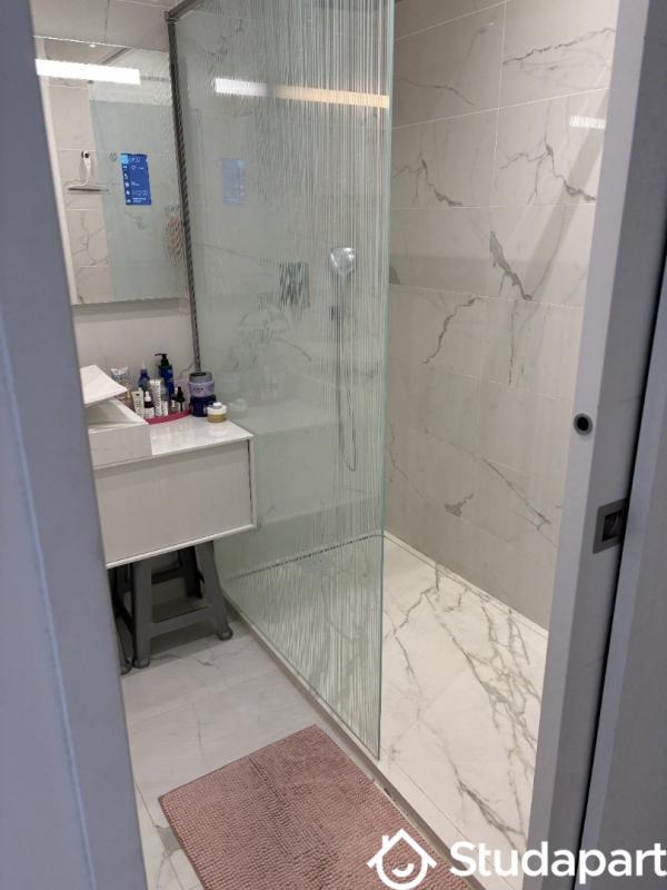 Chambre - 14 m² - 1 pièce