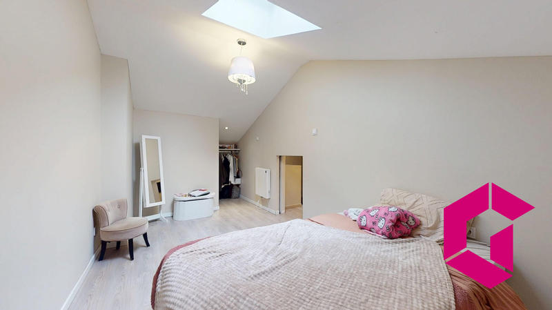 Maison - 160 m² - 7 pièces