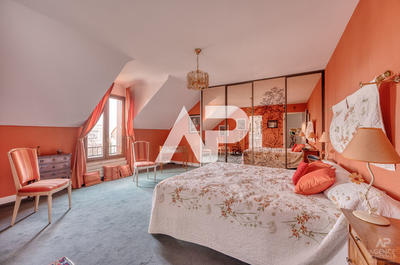 Maison - 171 m² - 7 pièces