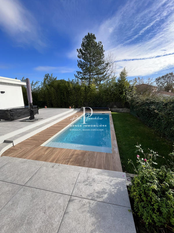 Maison contemporaine - 250 m² - 6 pièces