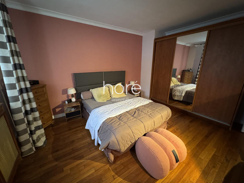 Maison - 178 m² - 9 pièces