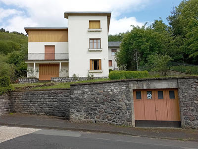 Maison - 163 m² - 8 pièces