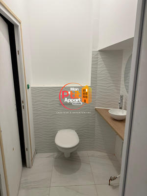 Local commercial - 42 m² - 2 pièces