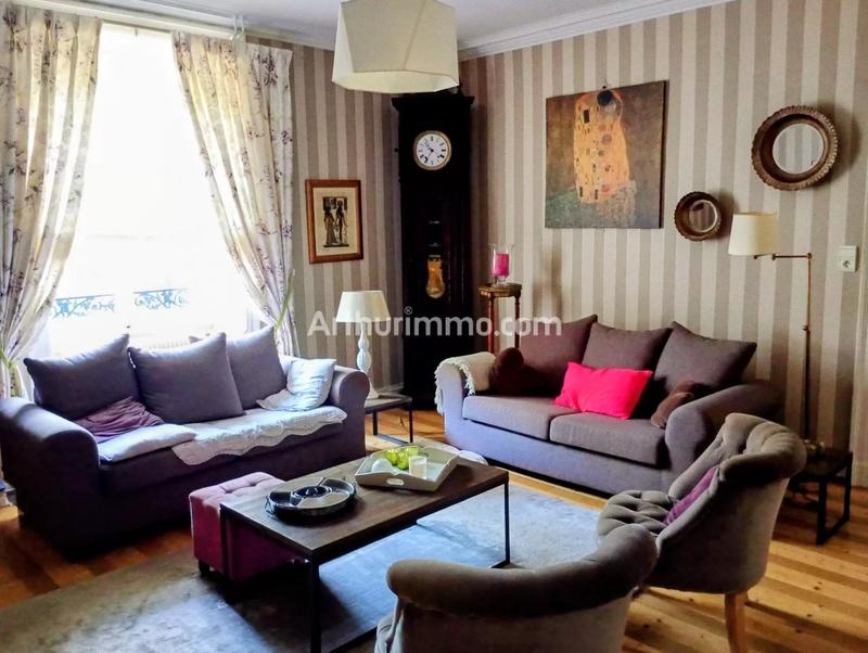 Maison - 390 m² - 11 pièces