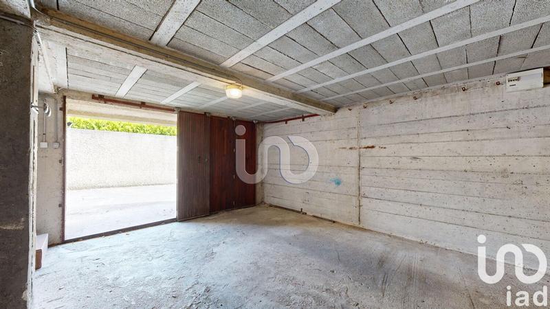 Maison - 233 m² - 7 pièces