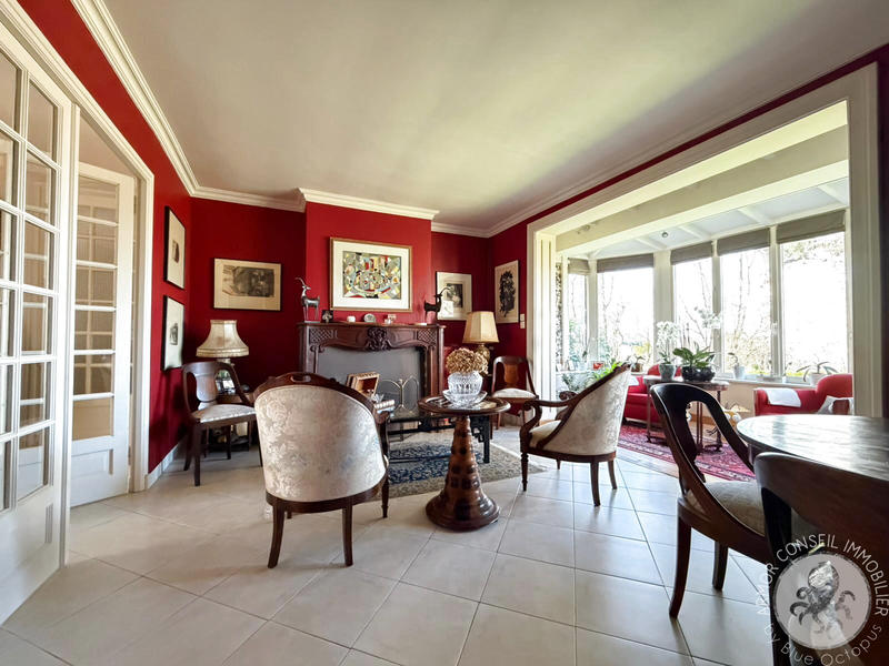 Maison - 192 m² - 5 pièces