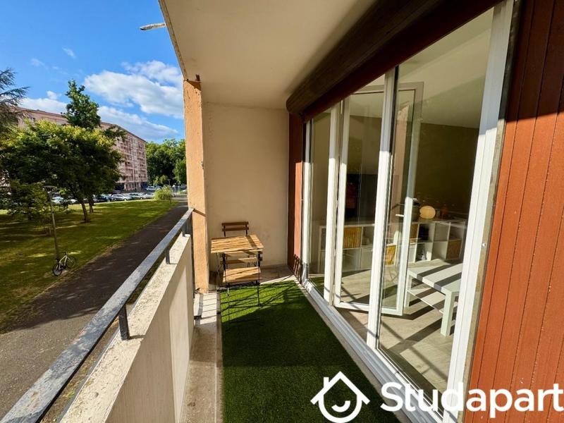 Chambre - 84 m² - 1 pièce