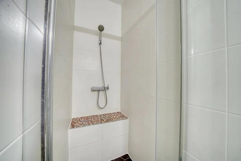 Maison - 271 m² - 10 pièces