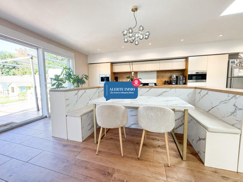 Maison - 158 m² - 6 pièces