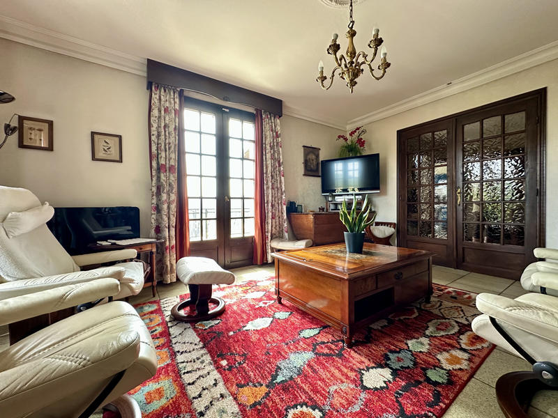 Maison - 170 m² - 6 pièces