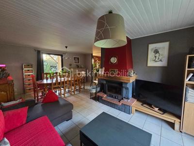 Maison traditionnelle - 152 m² - 8 pièces