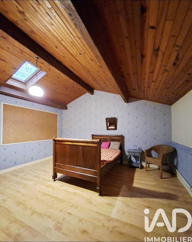 Maison - 232 m² - 7 pièces