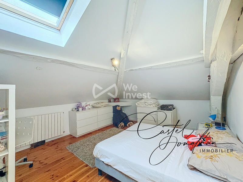 Maison - 460 m² - 8 pièces