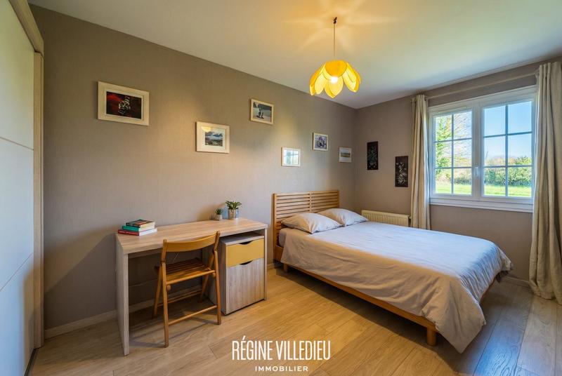 Maison traditionnelle - 85 m² - 5 pièces