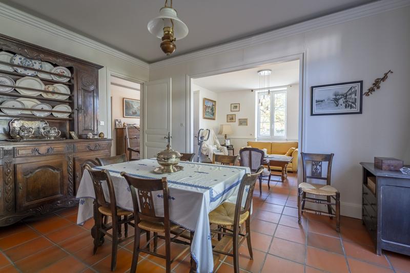 Maison traditionnelle - 177 m² - 5 pièces