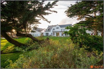 Villa - 230 m² - 9 pièces