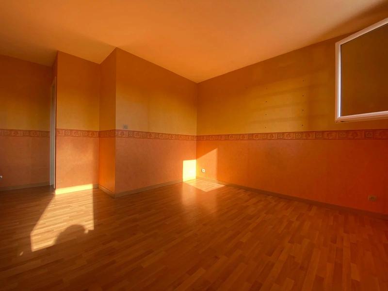 Maison - 102 m² - 4 pièces