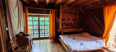 Maison - 212 m² - 12 pièces