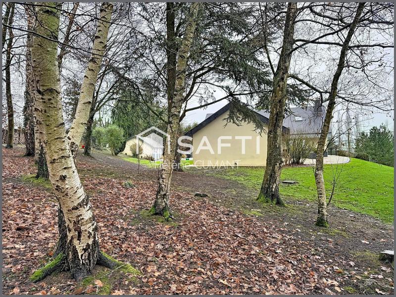 Maison - 215 m² - 9 pièces