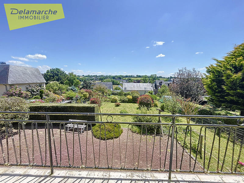 Maison - 121 m² - 7 pièces