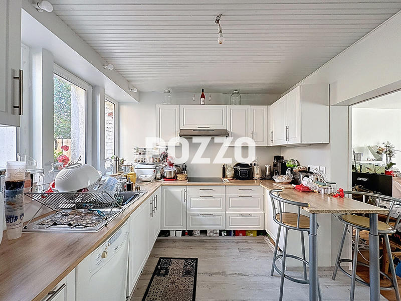 Maison - 178 m² - 9 pièces