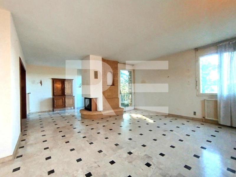 Maison - 184 m² - 7 pièces