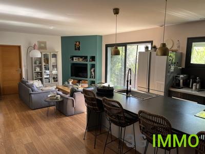 Villa - 266 m² - 9 pièces