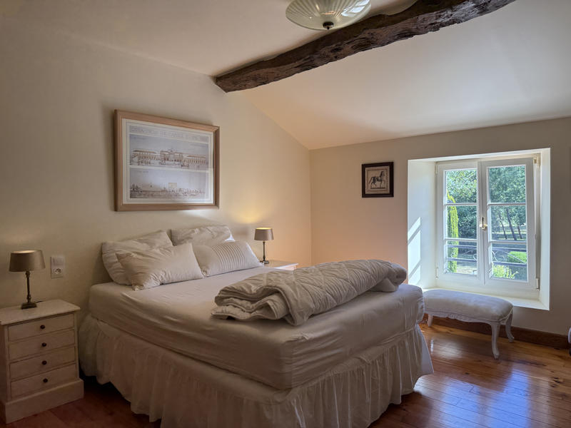 Maison - 280 m² - 10 pièces