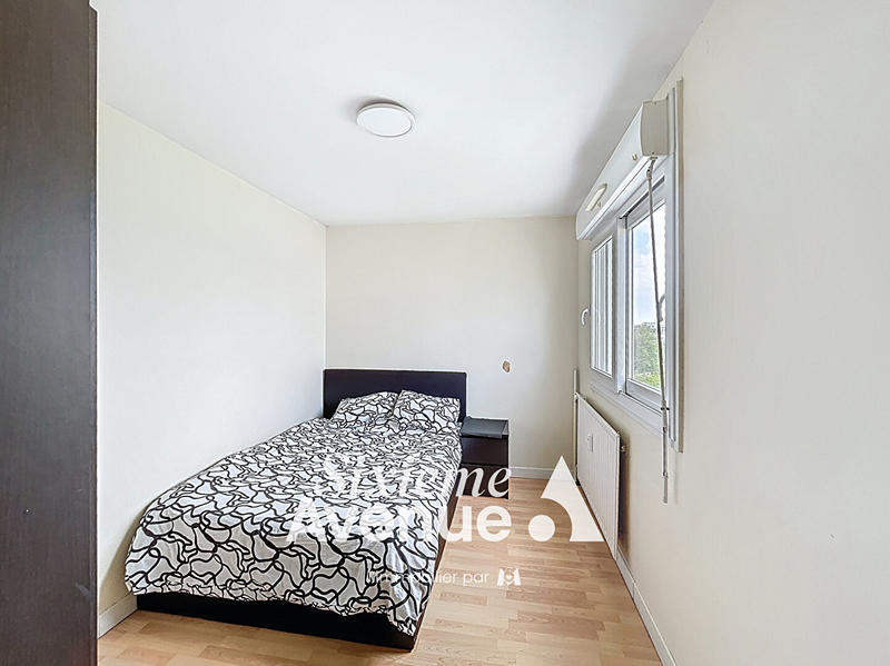 Appartement - 83 m² - 5 pièces