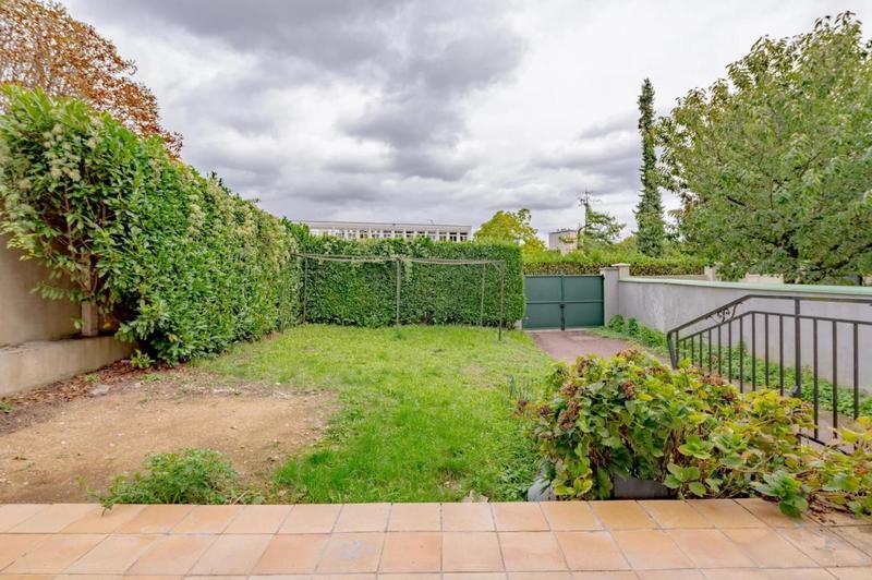 Maison - 280 m² - 10 pièces