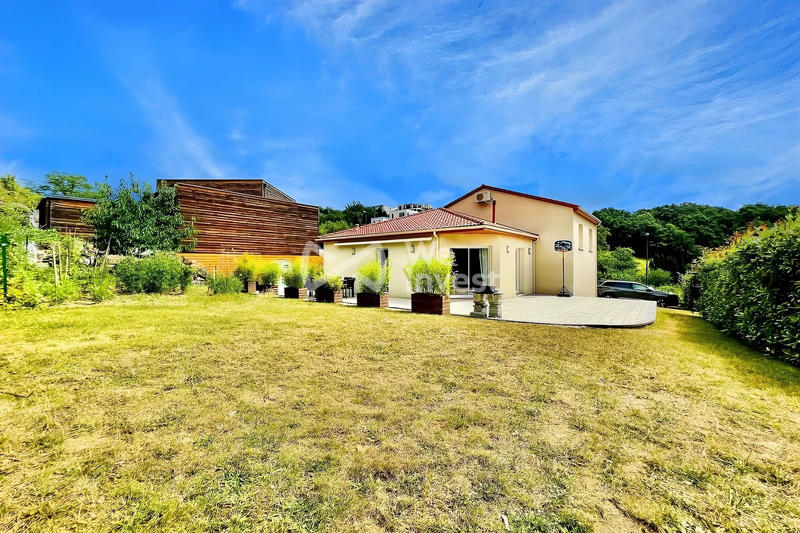 Villa - 110 m² - 5 pièces