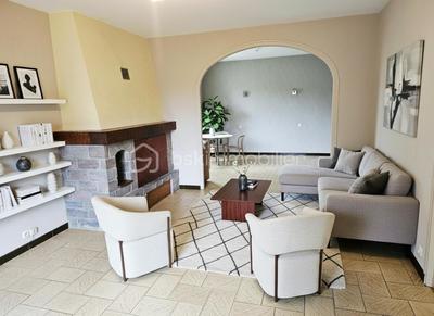 Maison traditionnelle - 140 m² - 6 pièces