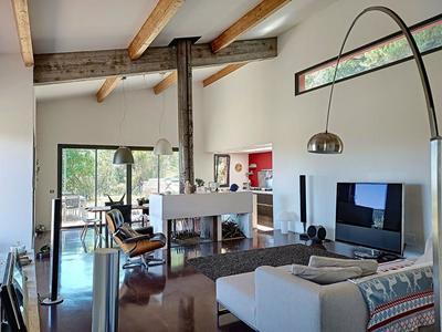 Villa - 222 m² - 6 pièces