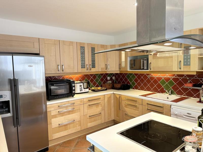 Pavillon - 200 m² - 7 pièces