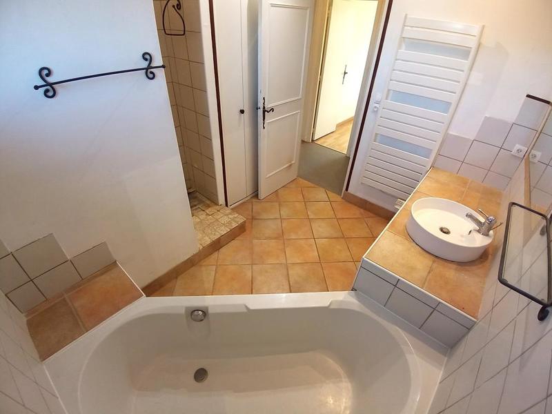 Maison traditionnelle - 188 m² - 7 pièces