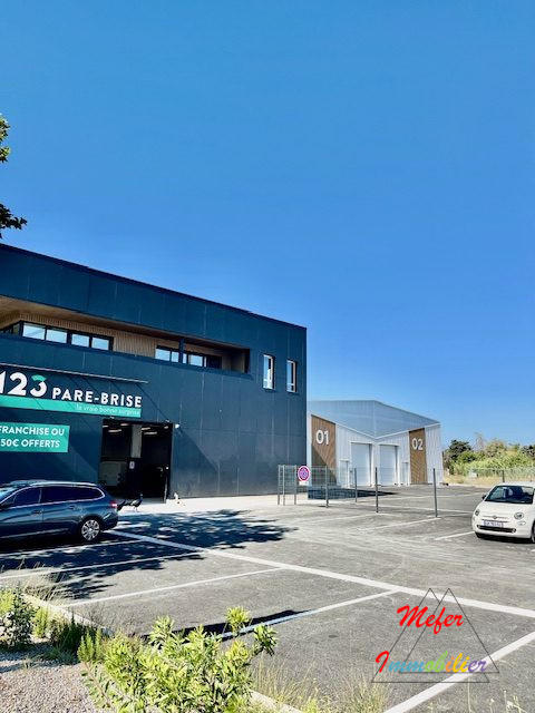 Local d'activités - 300 m² - 1 pièce