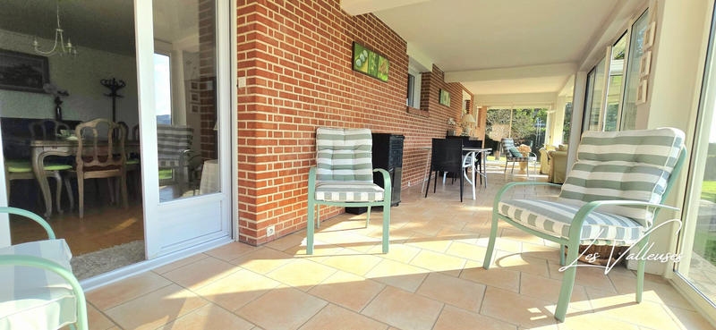 Maison traditionnelle - 185 m² - 8 pièces