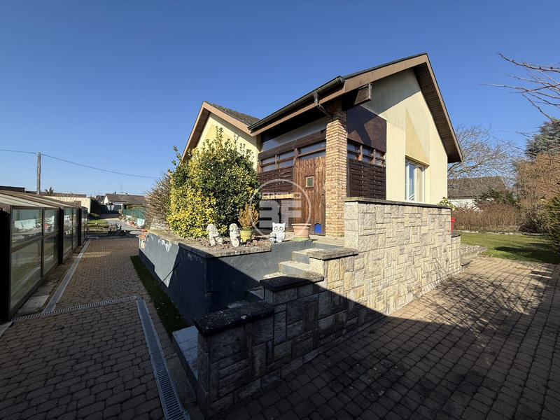 Maison - 96 m² - 5 pièces