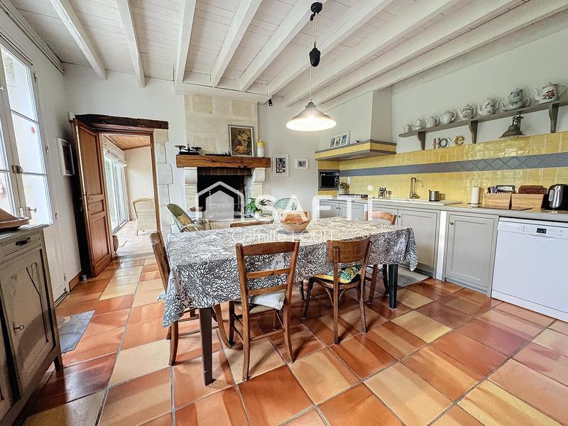 Maison - 225 m² - 8 pièces