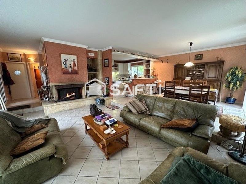 Maison - 140 m² - 5 pièces