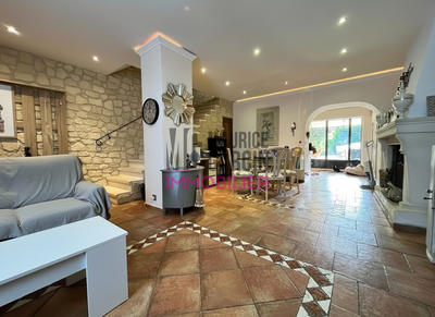 Maison - 97 m² - 4 pièces