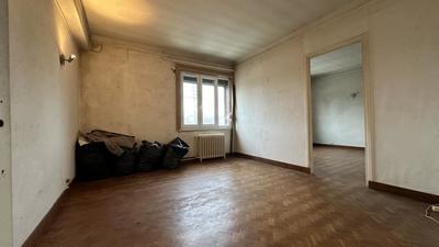 Maison - 180 m² - 7 pièces