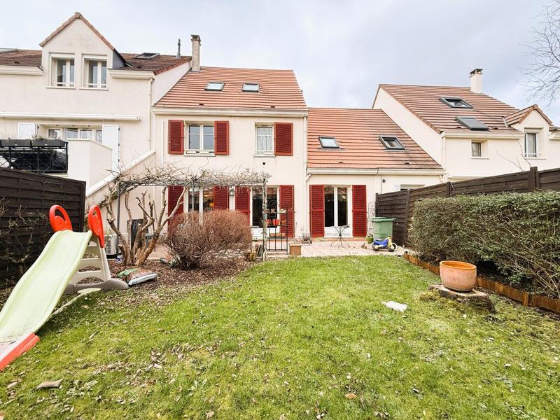 Maison - 177 m² - 7 pièces