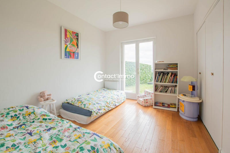 Maison - 210 m² - 6 pièces