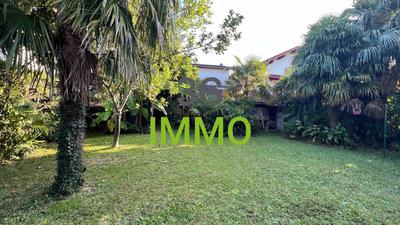 Maison - 161 m² - 8 pièces