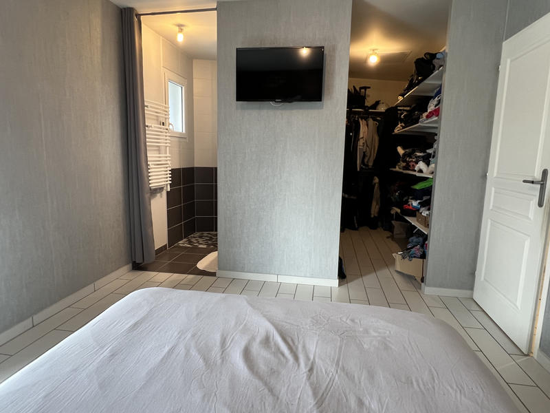 Maison - 180 m² - 8 pièces