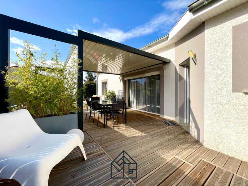 Maison - 105 m² - 4 pièces