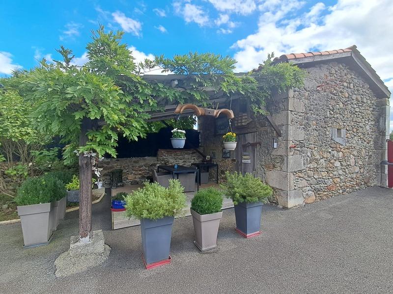 Maison de village - 249 m² - 7 pièces